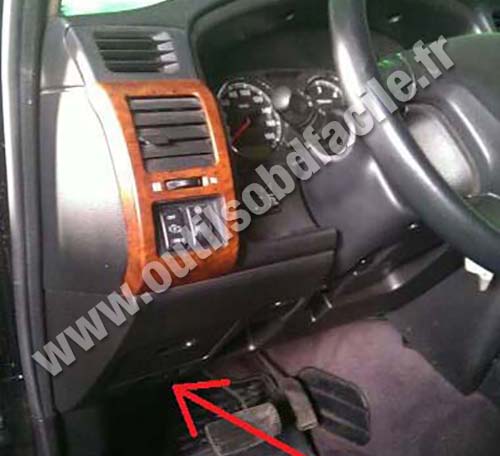Nissan Patrol Y61 tableau de bord