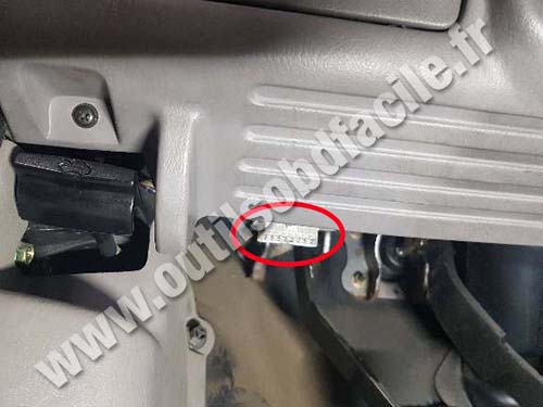 Nissan Primera P11 - Prise OBD