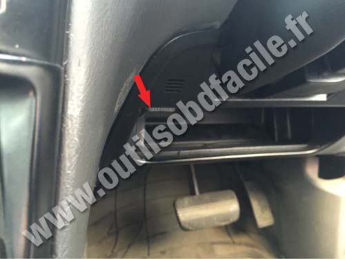 Nissan Sunny - Sous le volant
