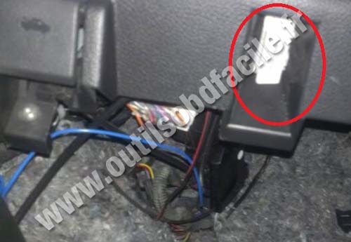 Nissan X-Trail prise OBD2 