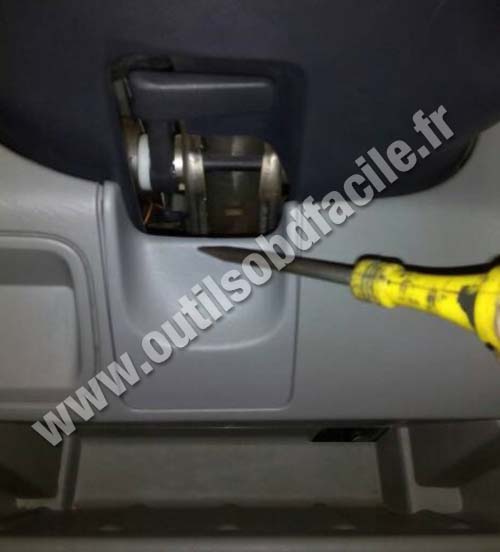 Opel Vivaro colonne de direction