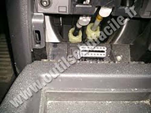 Opel Zafira B prise diagnostique OBD