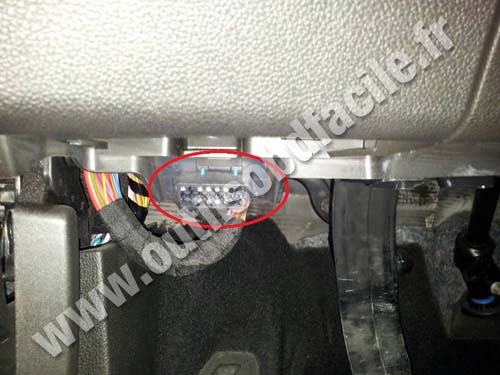Opel Zafira C prise OBD