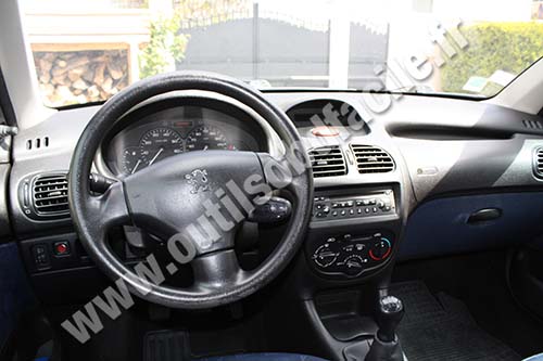Peugeot 206 tableau de bord
