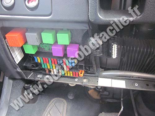 Peugeot 306 connecteur de diagnostique OBD