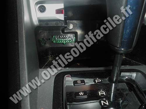 Peugeot 307 phase 2 connecteur OBD