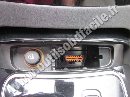 Peugeot 508 connecteur OBD