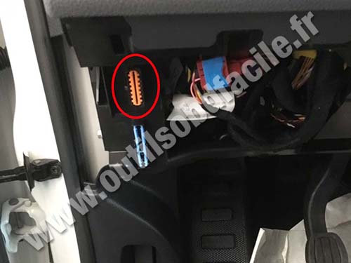 Peugeot Expert - Prise OBD II