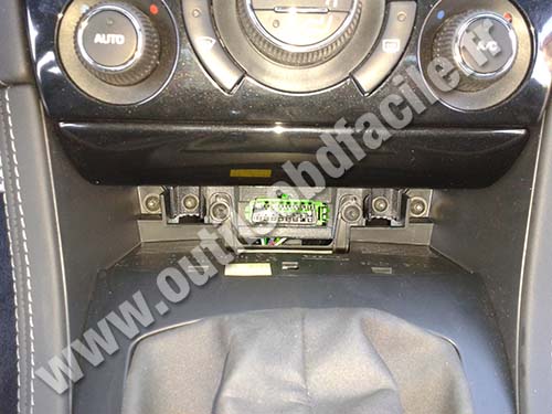 Peugeot RCZ connecteur OBD