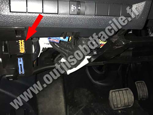 Peugeot Traveller - Cache plastique