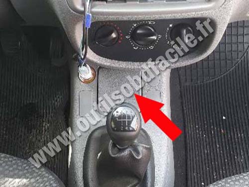 Renault Clio Sedan - Console centrale