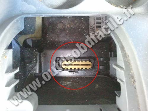 Renault Clio 2 connecteur OBD