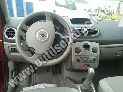 Renault Clio 3 tableau de bord