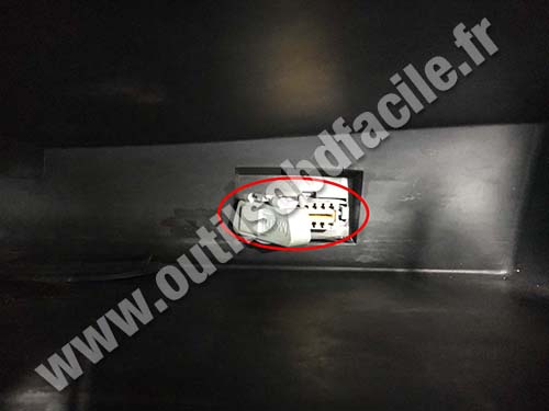 Renault Duster - Prise OBDII