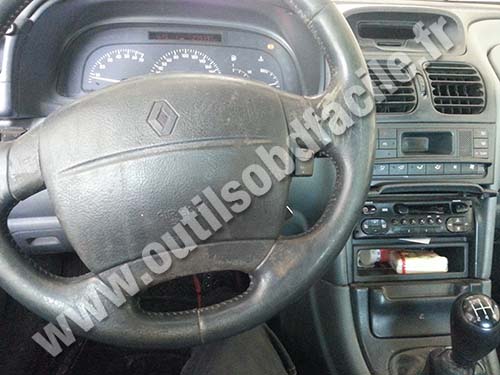 Renault Laguna 1 Phase 2 tableau de bord