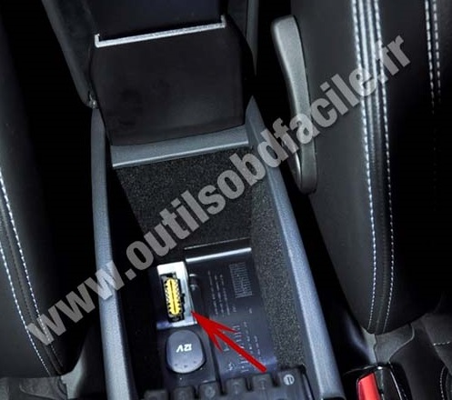 Renault Laguna 3 Phase 2 connecteur OBD2