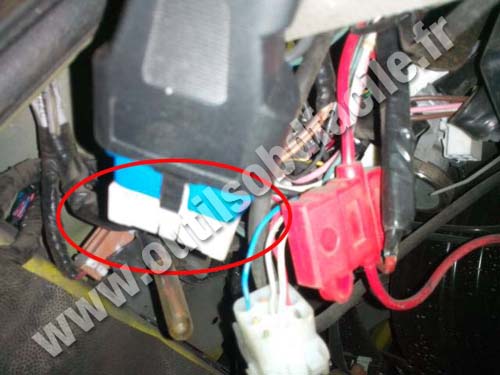Renault Maxity connecteur OBD