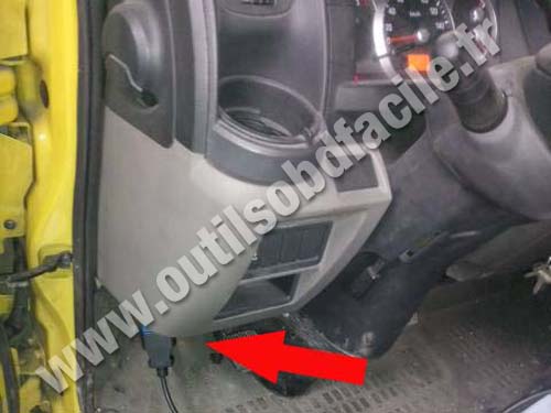Renault Maxity Coté conducteur