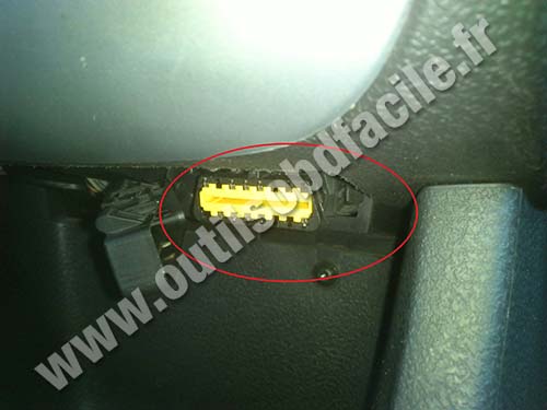 Renault modus phase 1 connecteur OBD