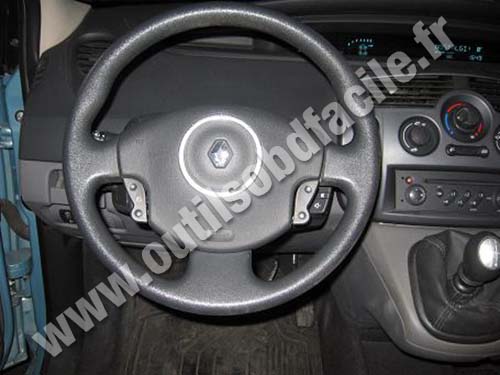 Renault Scenic sans console centrale tableau de bord
