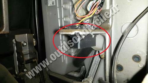 Suzuki Liana Prise OBD 2