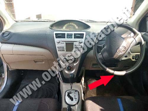 Toyota Belta - Tableau de bord