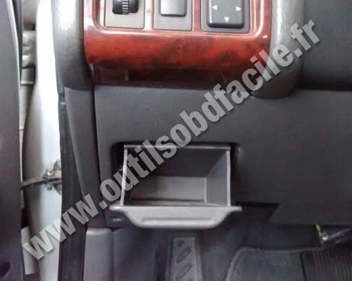 Toyota Corona boite à fusible