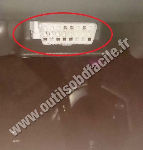 Toyota Hilux prise OBD2