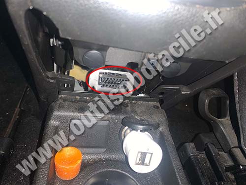 Vauxhall Meriva B - Prise OBD