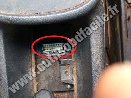Vauxhall Zafira - Prise OBD II