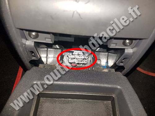 Vauxhall Zafira B - Prise OBD