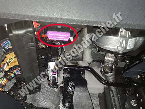 Volkswagen T-Cross - Prise OBD