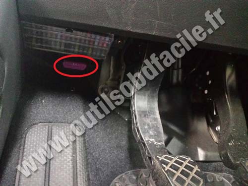 Prise OBD2 pour les Volkswagen Up (2011 - ...) audi a4 b6 fuse box location 