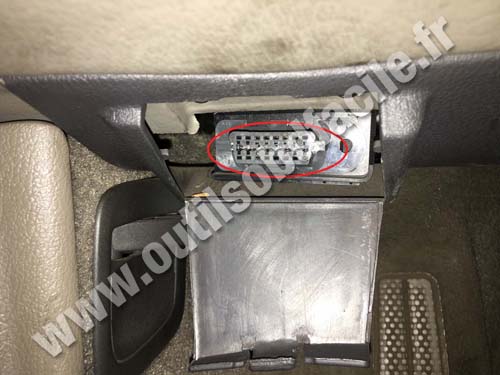 Volvo XC70 - Prise OBD