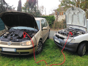 Démarrer voiture pinces crocodile: Utiliser une batterie - Conseil Voiture  