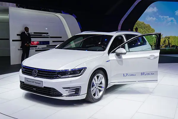 voiture hybride rechargeable Volkwagen Passat GTE